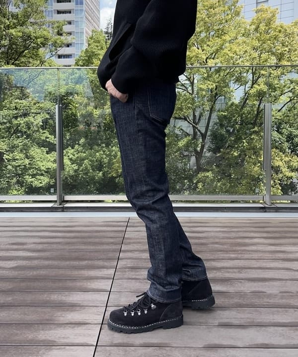 平柳 楓馬さんの「BEAMS WOMEN｜ベーシック ストレッチ デニムパンツ」を使ったコーディネート