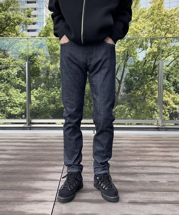 平柳 楓馬さんの「BEAMS WOMEN｜ベーシック ストレッチ デニムパンツ」を使ったコーディネート