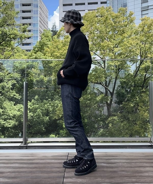 平柳 楓馬さんの「BEAMS WOMEN｜ベーシック ストレッチ デニムパンツ」を使ったコーディネート