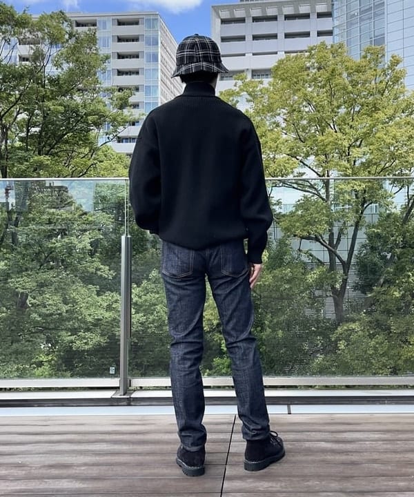 平柳 楓馬さんの「BEAMS WOMEN｜ベーシック ストレッチ デニムパンツ」を使ったコーディネート