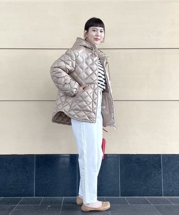 Ichika Hondaさんの「BEAMS WOMEN｜AUBERGE &times; Demi-Luxe BEAMS / 別注 BIG CHARLOTTE ボーダーカットソー」を使ったコーディネート