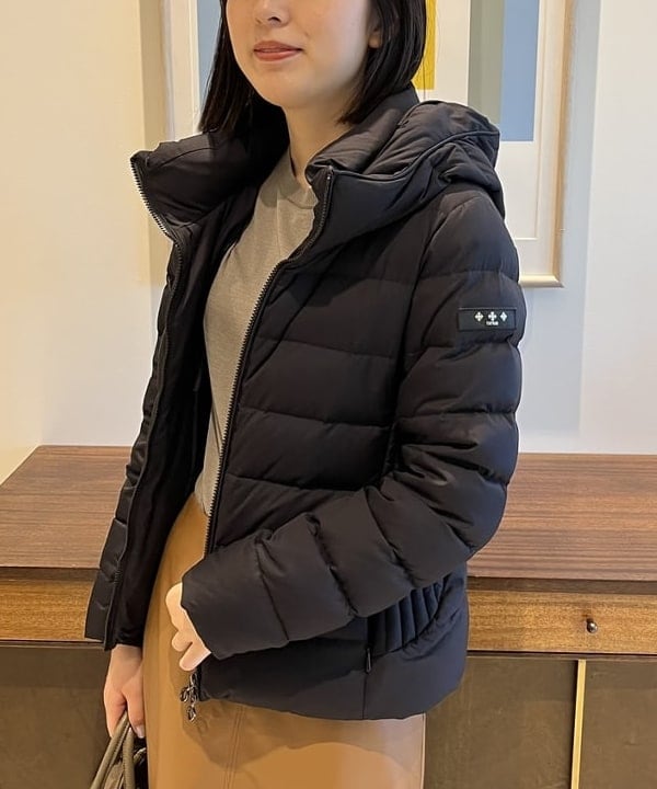 山田 千遥さんの「BEAMS WOMEN｜CHRISTIAN VILLA / レザー ミニボストンバッグ」を使ったコーディネート