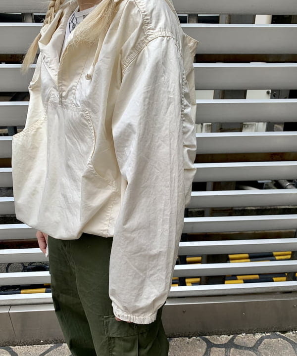 ナツハさんの「BEAMS WOMEN｜【別注】BUZZ RICKSON'S / ポプリン アーミーパンツ」を使ったコーディネート