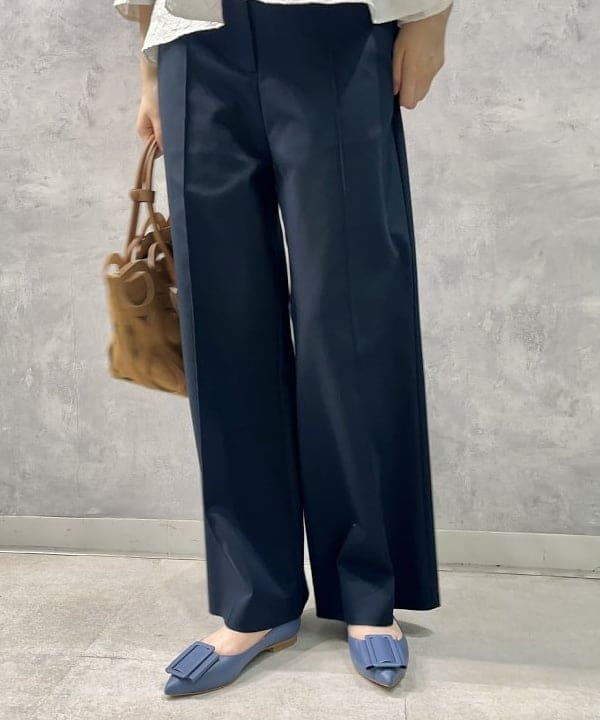 山田 千遥さんの「BEAMS WOMEN｜Demi-Luxe BEAMS / バックル ポインテッドトゥ パンプス」を使ったコーディネート