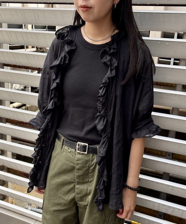 ミナミマリコさんの「BEAMS WOMEN｜【別注】BUZZ RICKSON'S / ポプリン アーミーパンツ」を使ったコーディネート