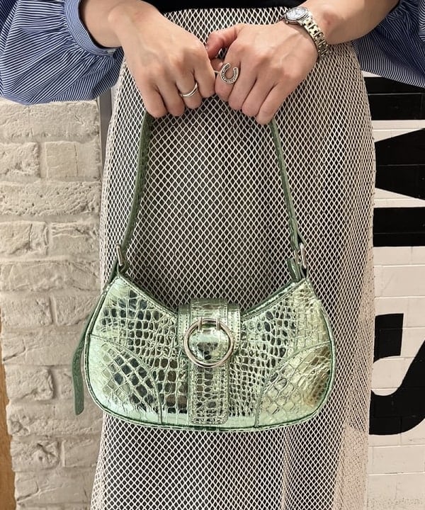 ちりこさんの「BEAMS WOMEN｜Ray BEAMS / タック バルーンスリーブ シャツ」を使ったコーディネート