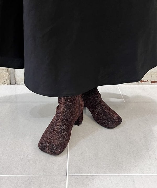 ちりこさんの「BEAMS WOMEN｜Ray BEAMS / ラメ ブーツ」を使ったコーディネート