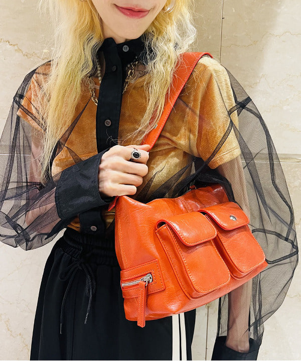 ひるてぃさんの「BEAMS WOMEN｜Ray BEAMS / サイドライン ジャージ スカート」を使ったコーディネート