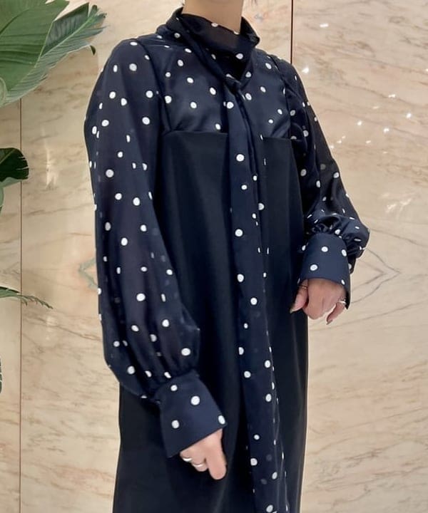 中丸　栞さんの「BEAMS WOMEN｜Demi-Luxe BEAMS / バックル ポインテッドトゥ パンプス」を使ったコーディネート