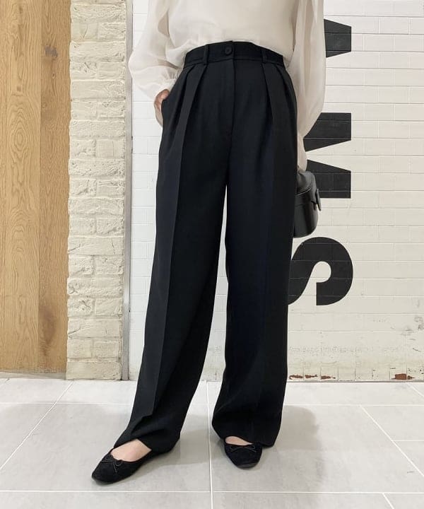 坂本 涼花さんの「BEAMS WOMEN｜オーガンジー リボンブラウス」を使ったコーディネート