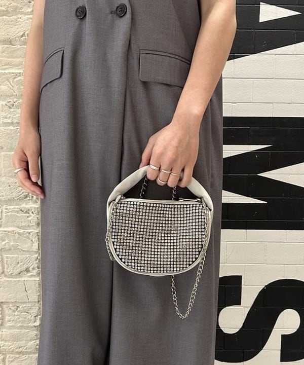 Nagumo Yukiさんの「BEAMS WOMEN｜Ray BEAMS / ライン ストーン バッグ」を使ったコーディネート