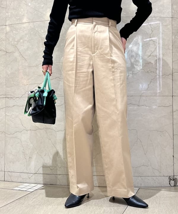 篠崎 香月さんの「BEAMS WOMEN｜」を使ったコーディネート