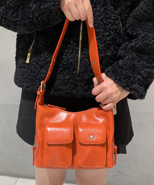 前田 優衣さんの「BEAMS WOMEN｜【WEB限定】TATRAS / IPAMA ボア フードジャケット」を使ったコーディネート