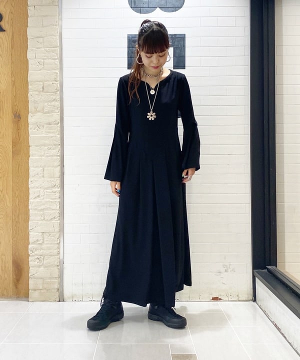 りかちょび/岸本梨佳さんの「BEAMS WOMEN｜Otro Accesorio / フラワー リング」を使ったコーディネート