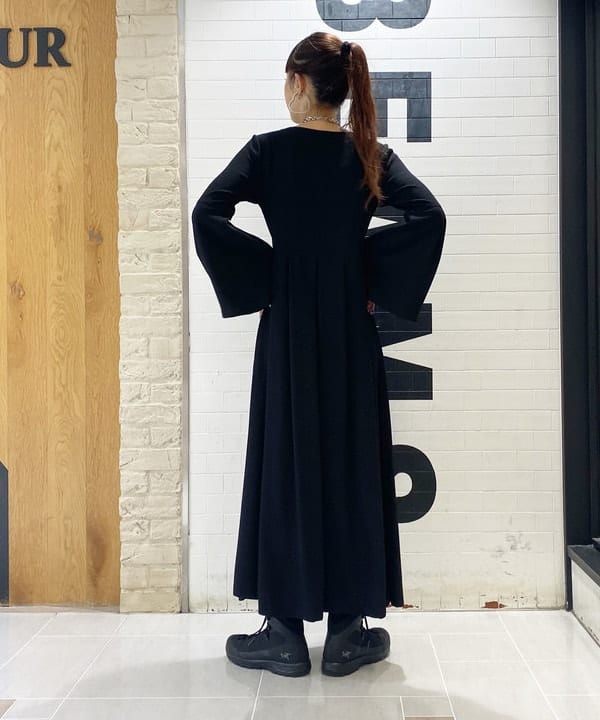 りかちょび/岸本梨佳さんの「BEAMS WOMEN｜Otro Accesorio / フラワー リング」を使ったコーディネート