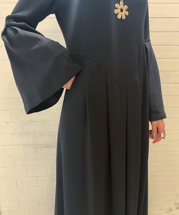 りかちょび/岸本梨佳さんの「BEAMS WOMEN｜Otro Accesorio / フラワー リング」を使ったコーディネート