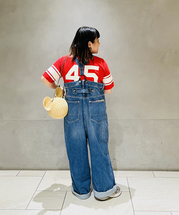 佐藤 歩さんの「BEAMS WOMEN｜BEAMS BOY 25th別注 / Disney Rattan Bascket」を使ったコーディネート