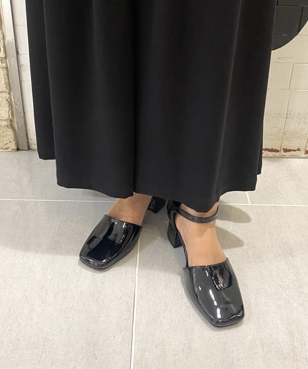 オカモト ミサキさんの「BEAMS WOMEN｜Ray BEAMS / アンクルストラップ パンプス」を使ったコーディネート