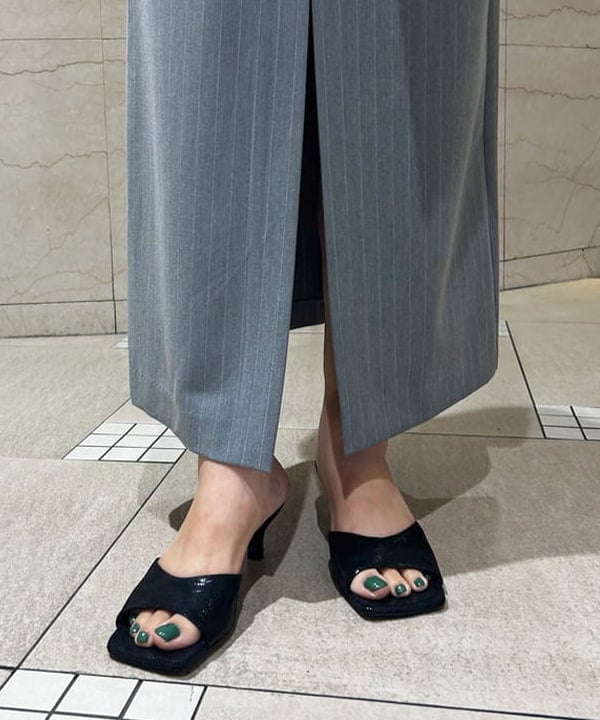 川口 恵さんの「BEAMS WOMEN｜Ray BEAMS / ピンストライプ  4ボタン ダブル ジレ」を使ったコーディネート