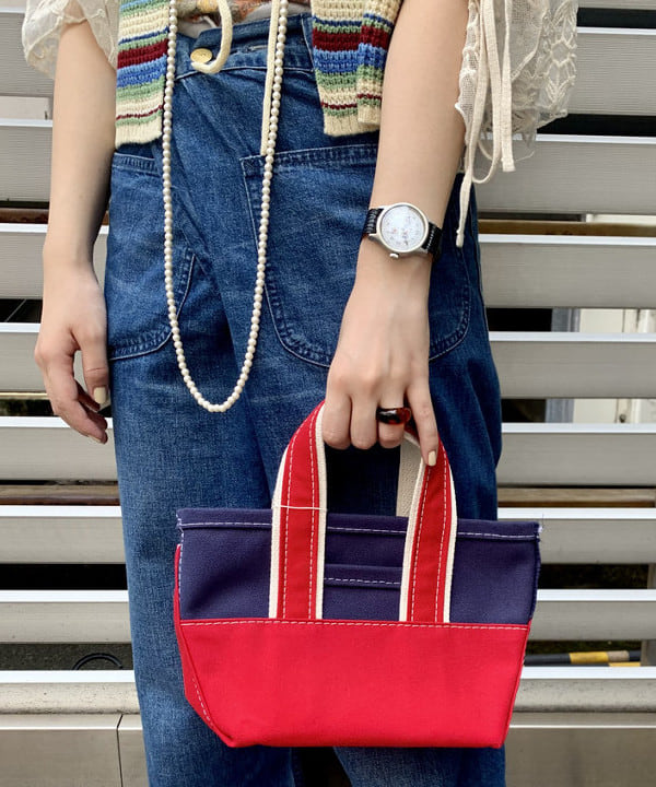 ナツハさんの「BEAMS WOMEN｜L.L.Bean × BEAMS PLUS ＆ BEAMS BOY / Deep Bottom Deluxe Boat and Tote Mini」を使ったコーディネート