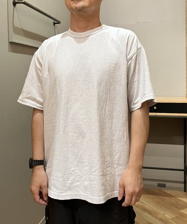 穴井 唯志さんの「BEAMS WOMEN｜BEAMS / ビッグ 6ポケット カーゴパンツ」を使ったコーディネート