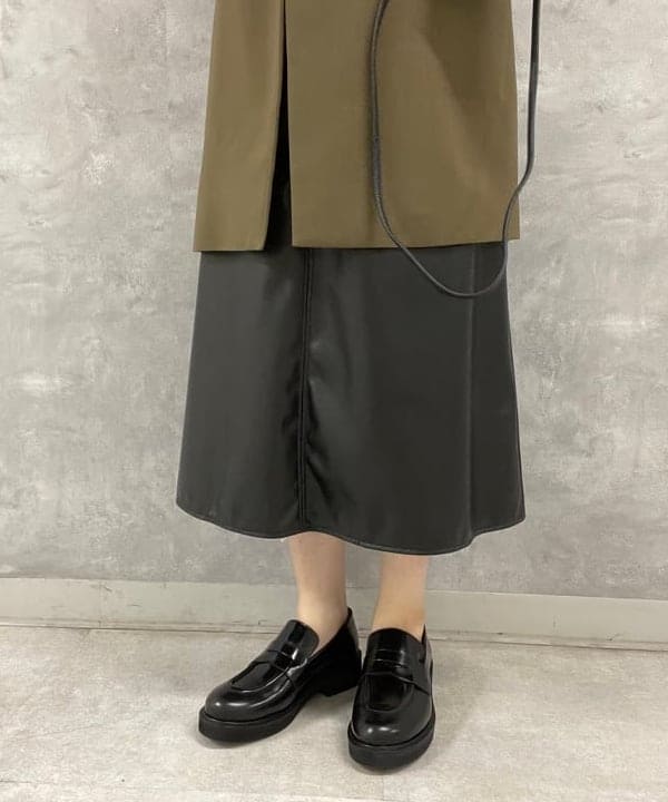 RIEKOさんの「BEAMS WOMEN｜GIANNI CHIARINI / CAMILLA レザートートバッグ」を使ったコーディネート