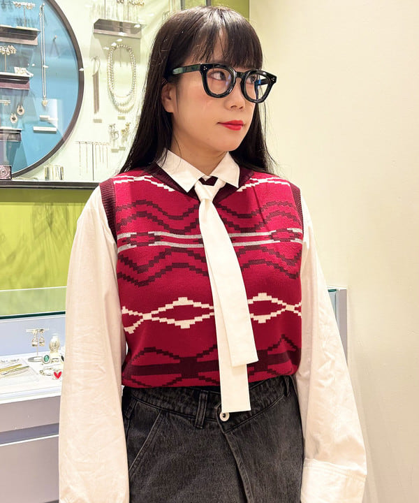オカベ　アヤカさんの「BEAMS WOMEN｜Ray BEAMS / ラメ ブーツ」を使ったコーディネート
