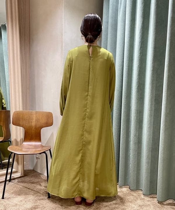 西村 章代さんの「BEAMS WOMEN｜GIANNI CHIARINI / ALIFA レザーショルダーバッグ S」を使ったコーディネート