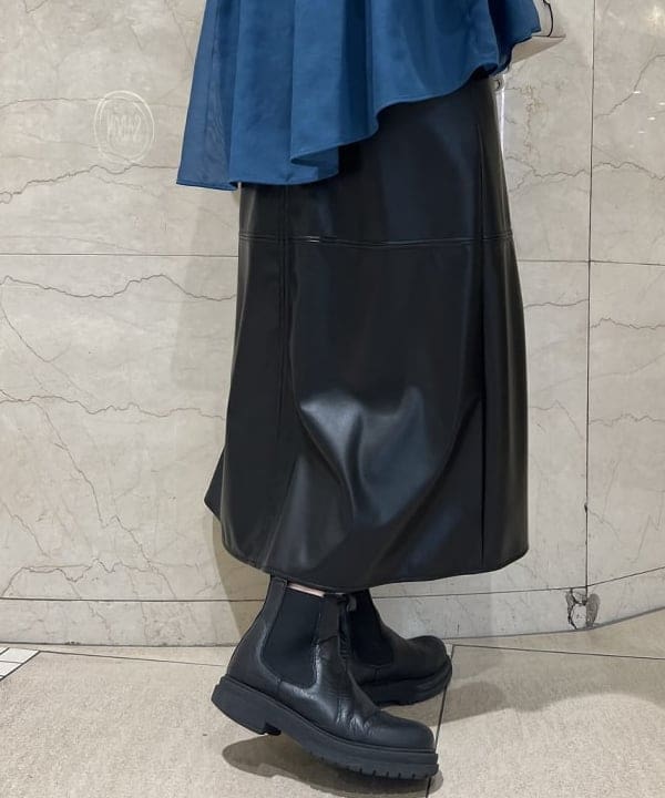 篠崎 香月さんの「BEAMS WOMEN｜GIANNI CHIARINI / ALIFA レザーショルダーバッグ S」を使ったコーディネート