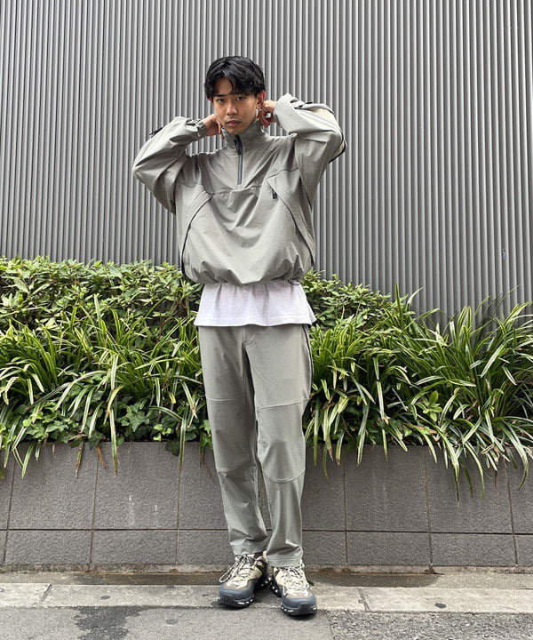 ROTOL HALF ZIP TOP and TWIST TRACK PANTS-