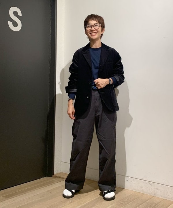 矢野(青木)優香さんの「BEAMS WOMEN｜BEAMS BOY / ワイド チノパンツ」を使ったコーディネート