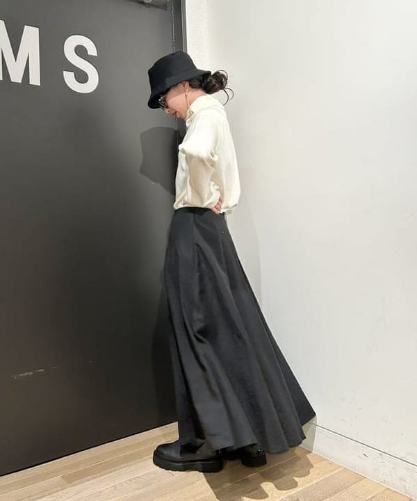 佐藤 美樹さんの「BEAMS WOMEN｜【WEB限定】TATRAS / IPAMA ボア フードジャケット」を使ったコーディネート