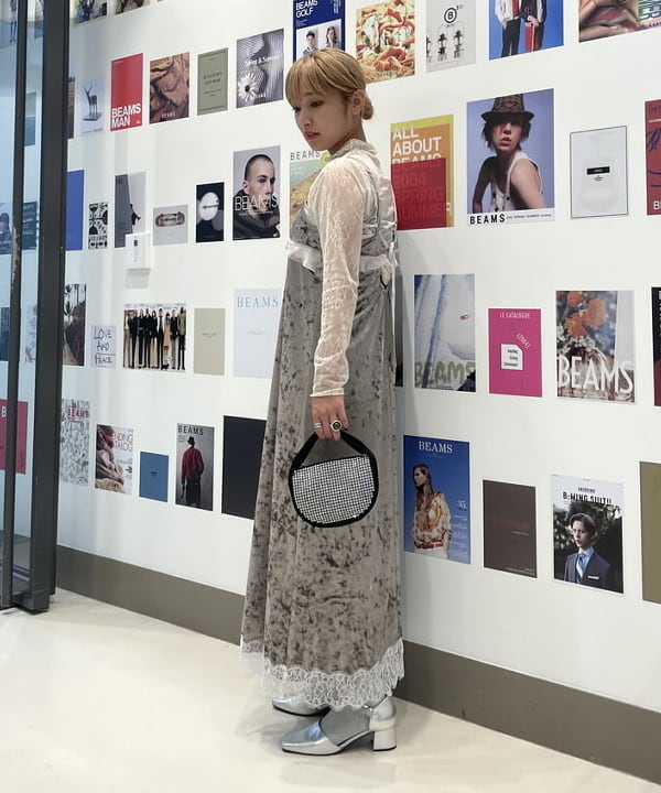 松本 佳菜子さんの「BEAMS WOMEN｜Ray BEAMS / アンクルストラップ パンプス」を使ったコーディネート