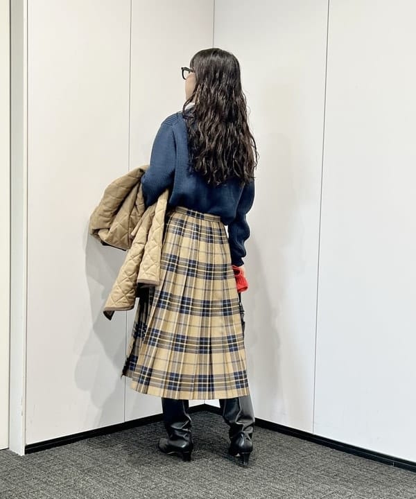 佐藤 美樹さんの「BEAMS WOMEN｜【別注】sita parantica / ヘルメットバッグ」を使ったコーディネート