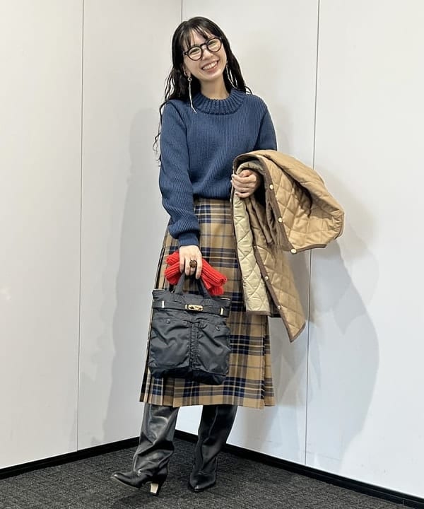 佐藤 美樹さんの「BEAMS WOMEN｜【別注】sita parantica / ヘルメットバッグ」を使ったコーディネート