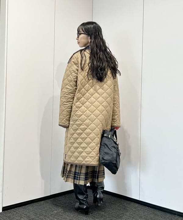 佐藤 美樹さんの「BEAMS WOMEN｜【別注】sita parantica / ヘルメットバッグ」を使ったコーディネート