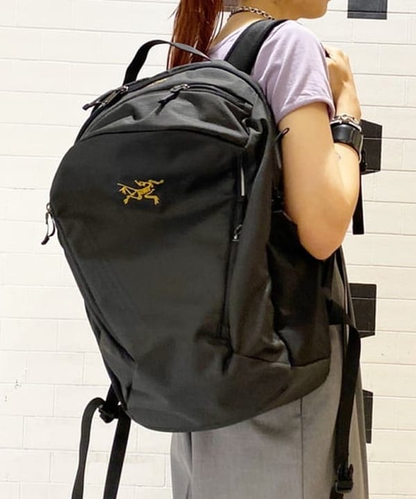 りかちょび/岸本梨佳さんの「BEAMS WOMEN｜ARC’TERYX / MANTIS 26 BACKPACK」を使ったコーディネート