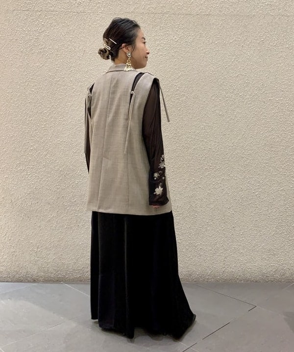 吉田　真実さんの「BEAMS WOMEN｜BEAMS BOY / パール セット ヘアピン」を使ったコーディネート