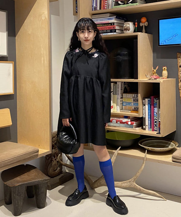マツド ユメカさんの「BEAMS WOMEN｜Ray BEAMS / フクレ ジャカード スクエアネック ミニワンピース」を使ったコーディネート