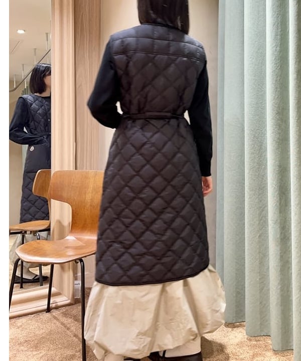 山田 千遥さんの「BEAMS WOMEN｜MONCLER / BUTOR ロングベスト」を使ったコーディネート