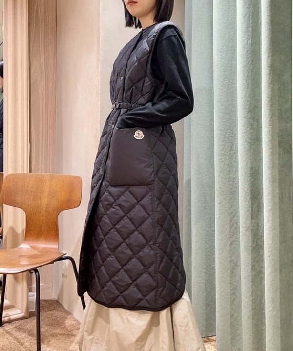 山田 千遥さんの「BEAMS WOMEN｜MONCLER / BUTOR ロングベスト」を使ったコーディネート