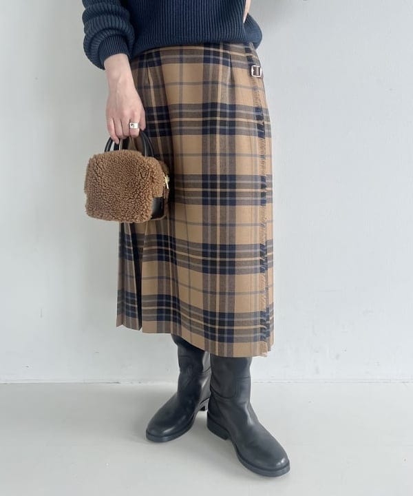 大川 美咲さんの「BEAMS WOMEN｜VIOLAd’ORO × Demi-Luxe BEAMS / 別注 エコムートン ミニショルダーバッグ」を使ったコーディネート