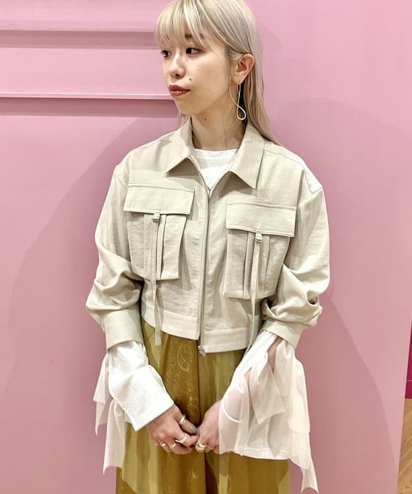 椎葉 未琴さんの「BEAMS WOMEN｜Ray BEAMS / ペニー ローファー ミュール」を使ったコーディネート