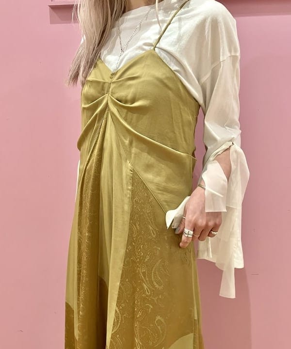 椎葉 未琴さんの「BEAMS WOMEN｜Ray BEAMS / ペニー ローファー ミュール」を使ったコーディネート