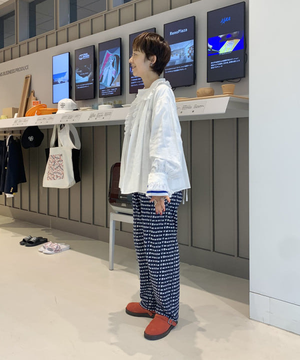 矢野(青木)優香さんの「BEAMS WOMEN｜maturely / Suede Slingbac Sandals」を使ったコーディネート