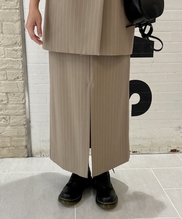 原田 まりんさんの「BEAMS WOMEN｜▲Dr.Martens / PASCAL 8ホール ブーツ」を使ったコーディネート