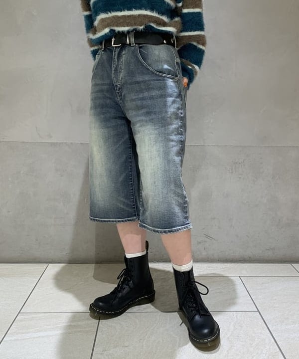 前田 優衣さんの「BEAMS WOMEN｜▲Dr.Martens / PASCAL 8ホール ブーツ」を使ったコーディネート