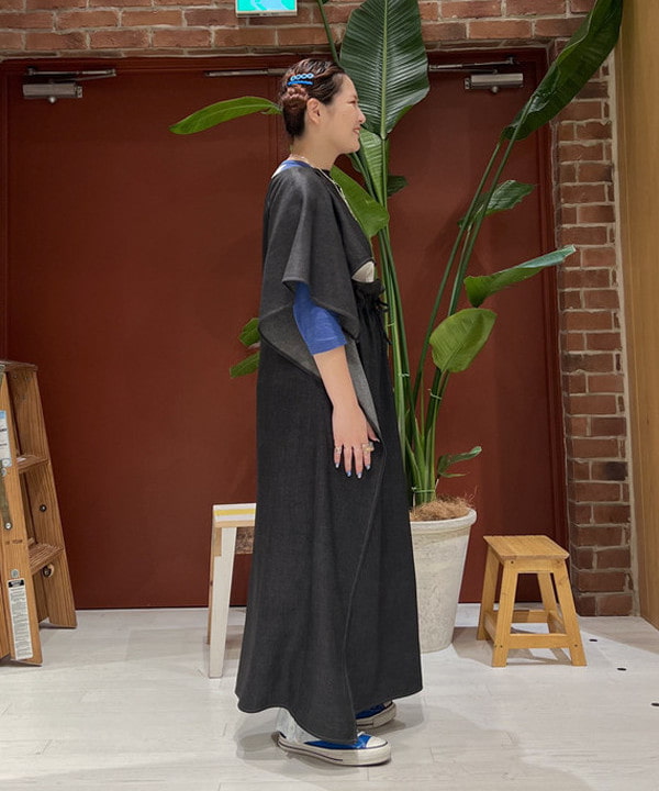 エノモト アミさんの「BEAMS WOMEN｜maturely / Denim-like Twill Dress」を使ったコーディネート