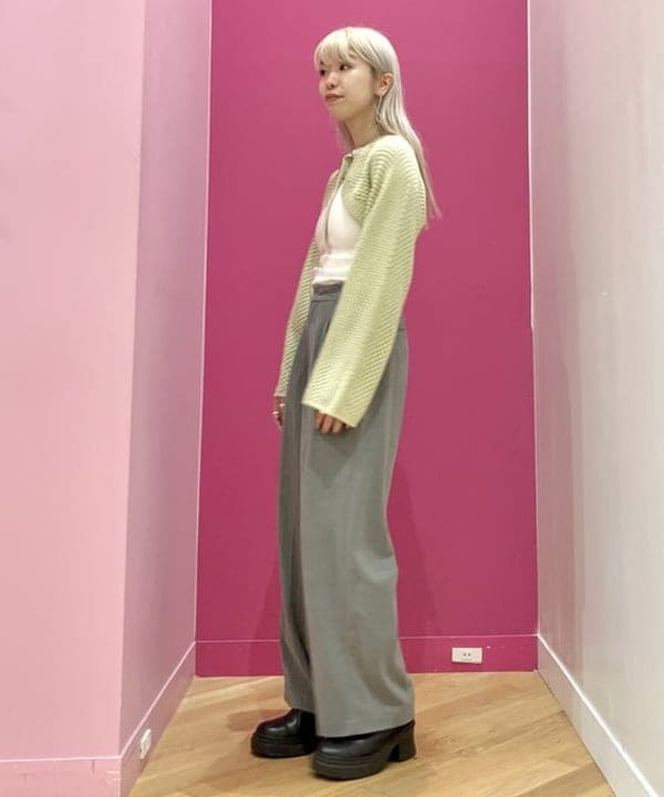 椎葉 未琴さんの「BEAMS WOMEN｜Ray BEAMS / 2way アーム ボレロ」を使ったコーディネート