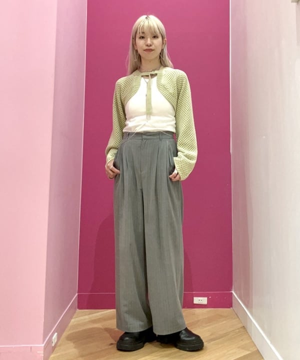 椎葉 未琴さんの「BEAMS WOMEN｜Ray BEAMS / 2way アーム ボレロ」を使ったコーディネート